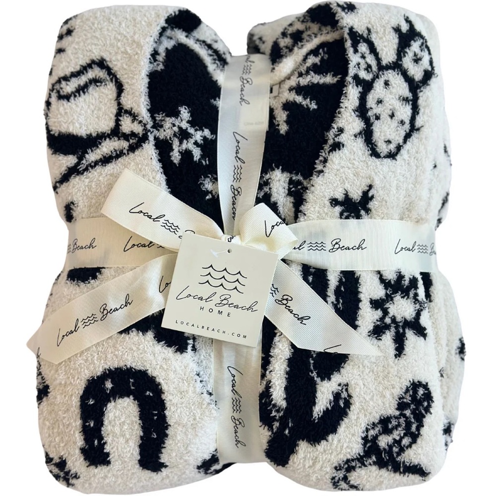 Western Fuzzy knit Cardigan/ Robe - Picture 2 of 3